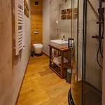 Apartament Wyszyńskiego 2 *